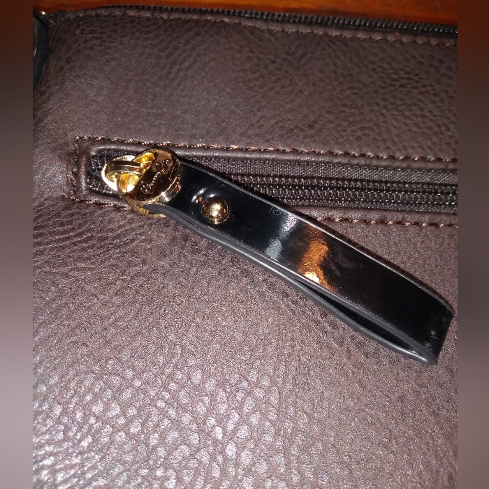 Gussaci Crossbody Purse, Brown, Adjustable Strap, Two Interior Compartme… - Picture 8 of 13
